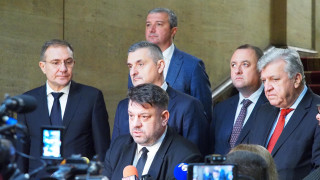 Съдържателна среща между БСП и президента и вицепрезидента отчетоха левите