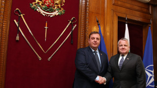 Американският заместник държавен секретар Джон Съливан посети и българското военно
