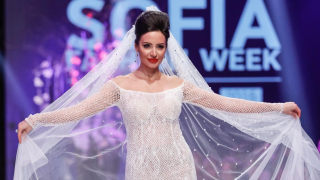 Наталия Гуркова облече булчинска рокля (СНИМКИ)