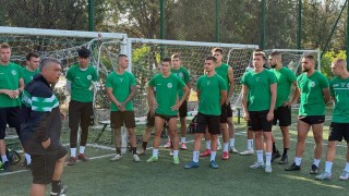 Тази събота Нефтохимик ще изиграе своята последна проверка преди старта