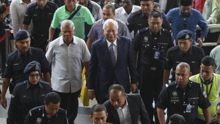 Бившият премиер на Малайзия Наджиб Разак пледира невинен по седем