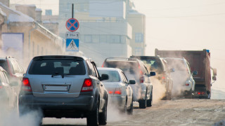 Европейският съюз постигна споразумение за намаляване на въглеродните емисии от колите с