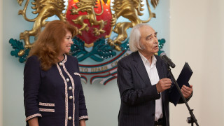 Навръх 90 ия си рожден ден писателят Антон Дончев получи почетния