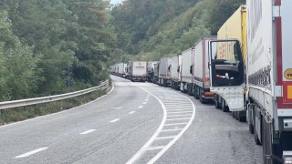 Повече от два часа продължи срещата на министъра на енергетиката