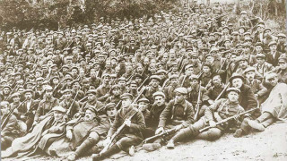 През есента на 1925 година България се оказва на прага