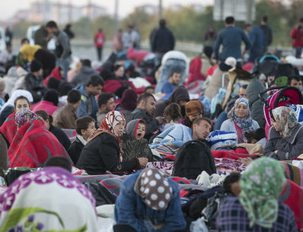 Бежанците в Одрин искат да ги пуснат към Гърция
