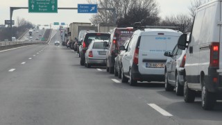 10-километрово задръстване затапи изхода на София по АМ "Хемус"