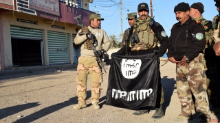 „Ислямска държава” орязва заплатите на войниците си с 50%