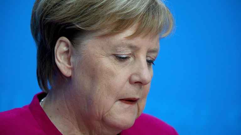 Почина майката на канцлера на Германия Ангела Меркел, предаде Дойче