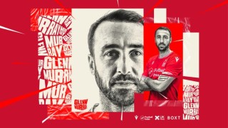 37 годишният Глен Мъри има нов отбор Централният нападател вече не