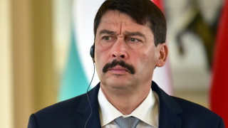 Президентът на Унгария съобщи че се е подписал под спорните