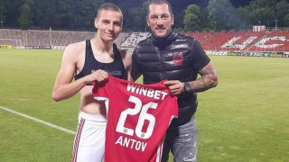 Лидерът на Сектор Г Иван Велчев коментира с тъга преминаването