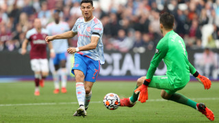 Суперзвездата на Манчестър Юнайтед Кристиано Роналдо не спира да пише