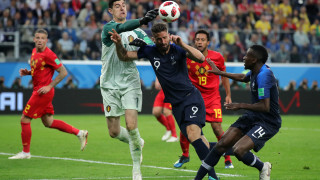 Атакуващият играч на френския национален тим Блес Матюиди защити