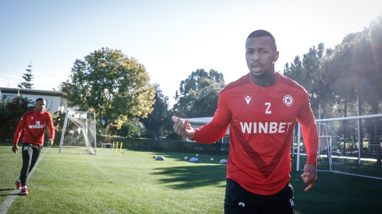 Пастор vs Мартино: Кой има по-добра техника?