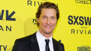 Матю Маконъхи има доста сериозен двойник в лицето на сина си