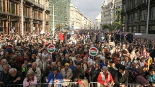Хиляди протестират в Унгария срещу правителството на Орбан