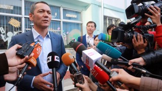 Опозиционният лидер на Киргизстан Омурбек Бабанов заяви че е загубил