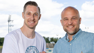 Завърналият се в Бундеслигата отбор на Шалке 04 подписа договор