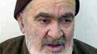 Ирански водещ духовник - дисидент оплю Ахмадинеджад       