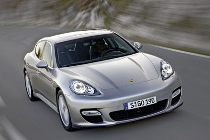 Porsche с уникално четириврато GT