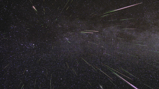 Метеорният поток на Персеидите носи истински „звездопад” тази нощ и утре