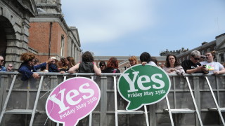 Историческият референдум в Ирландия който слага край на забраната за