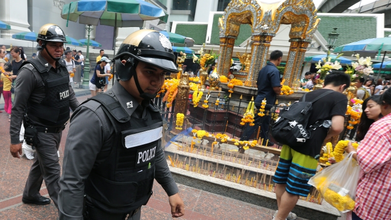 Откриха три невзривени бомби в тайландски курорти