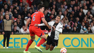 Бившият защитник на Манчестър Юнайтед Рио Фърдинанд подкрепи Хари Магуайър