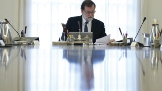 Испанското правителство заседава и се готви да наложи пряко управление