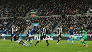 Анди Керъл впечатли феновете на Нюкасъл Нападателят спечели цели 24