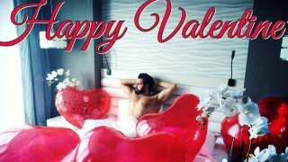 Ето как родните звезди посрещнаха Свети Валентин (СНИМКИ)