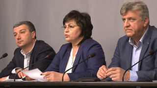 Борисов неуспешно опитва от ястреб да се превърне във врабче, настъпи го Нинова