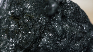 САЩ готвят 160% мито върху вноса на ключов материал за батерии от Китай