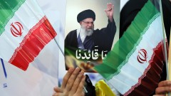 Как работи системата на власт в Иран и кои са основните ѝ фигури?
