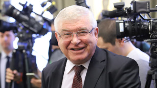 Ананиев издаде заповед за отваряне на моловете и фитнесите от понеделник