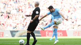 Халфът на Манчестър Сити Илкай Гюндоган записа името си