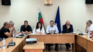 Областният управител на Благоевград свика кризисен щаб заради нашествие на