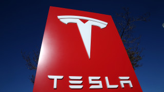 Tesla струва колкото Ford и GM, взети заедно