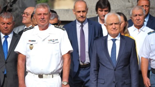 Служебният министър на отбраната Атанас Запрянов и началникът на отбраната