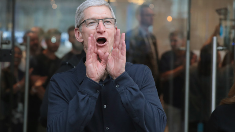 Спадът на продажбите на iPhone в Китай удари акциите на Apple