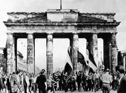 55 години от първото въстание срещу комунизма