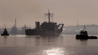 Два кораба под мексикански флаг с хуманитарна помощ влязоха в