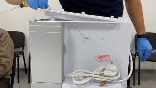 Над 3 кг марихуана в пратка с диспенсър за вода