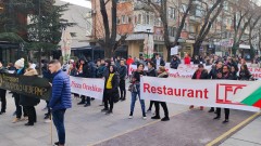 Собствениците на заведения в Стара Загора на протест срещу новите мерки