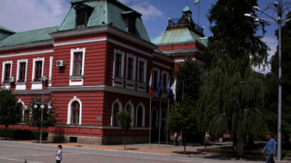 Деца влизат в "Балканска работилница за театър"