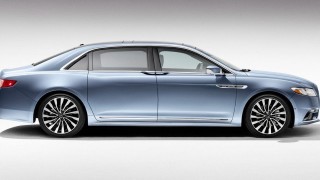 Всички произведени бройки от лимитирания модел Lincoln Continentals със самоубийствени