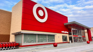 Според източници американската верига за евтини стоки Target се опитва