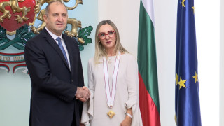 Президентът Румен Радев награди посланика на Албания у нас Доника