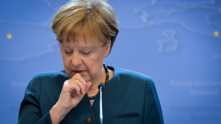 Логично е да обвържем санкциите с договореното в Минск, смята Меркел